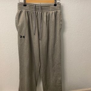 Mens Large “Loose” fit Under Armour Grey joggers - Size Large